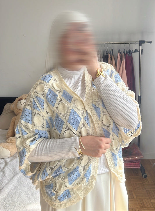 Gilet façon crochet bleu clair