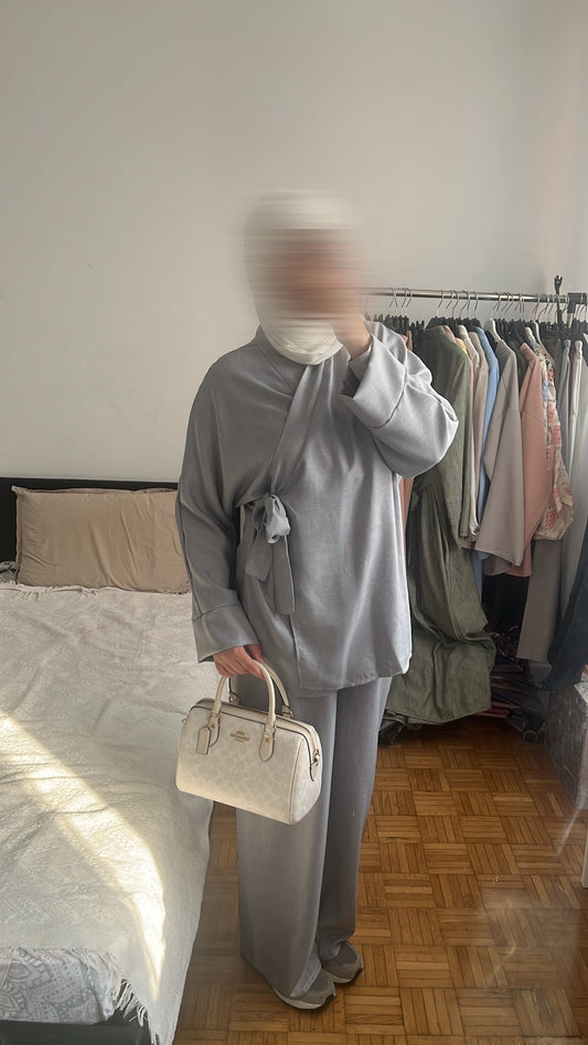 Ensemble Cache-Coeur gris clair