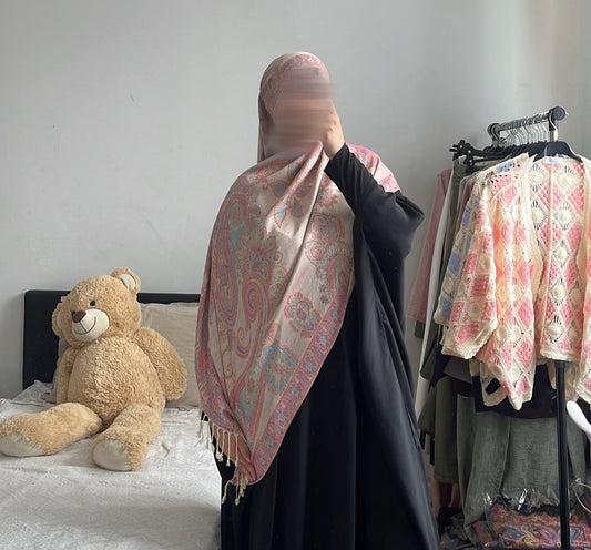 Pashmina Rosalia